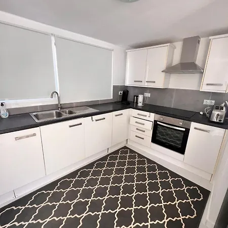 Great Location House With Parking Close To Puerto Banus W Jacuzzi Marbella Exterior foto